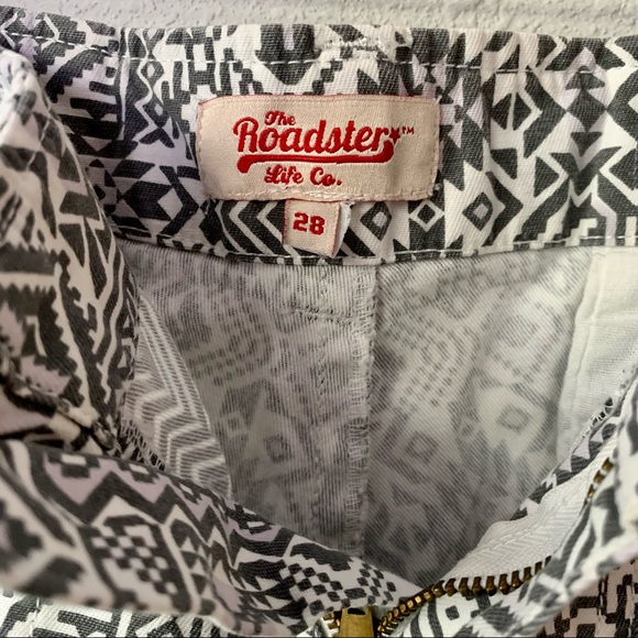 The Roadster Life Co // Aztec Print Shorts - Size 28 - Picture 3 of 4